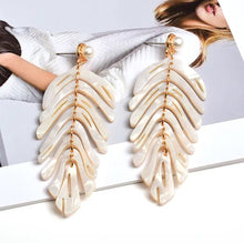 Load image into Gallery viewer, Luxury Leaf Earring
